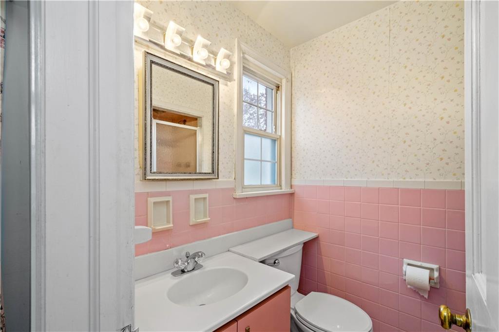 1802 Kent Road Pittsburgh, PA 15241 - Photo 17 of 25 Gallery Image 17