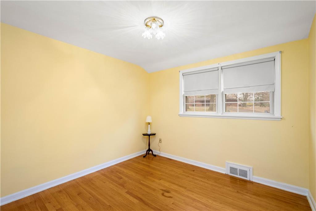 1802 Kent Road Pittsburgh, PA 15241 - Photo 20 of 25 Gallery Image 20