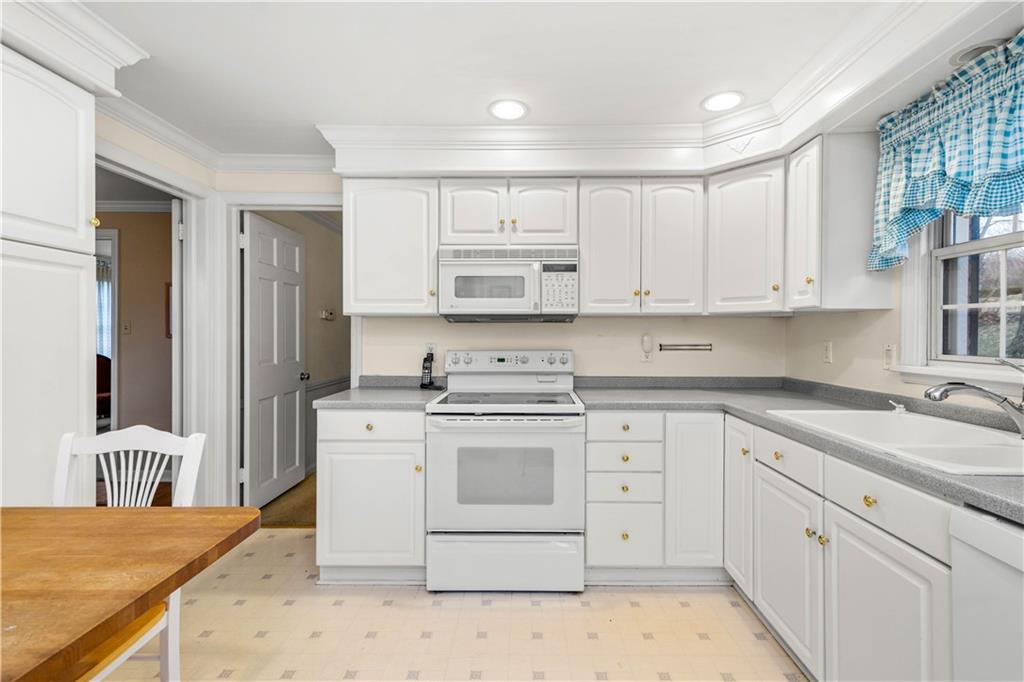 1802 Kent Road Pittsburgh, PA 15241 - Photo 8 of 25 Gallery Image 8