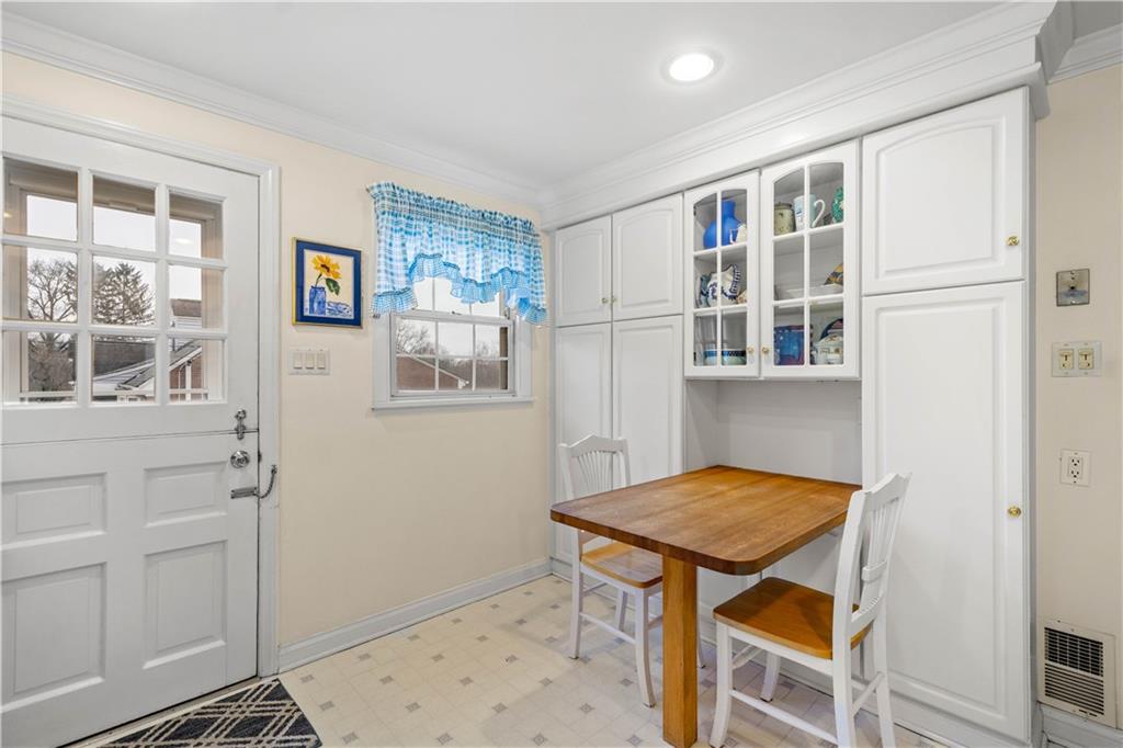 1802 Kent Road Pittsburgh, PA 15241 - Photo 10 of 25 Gallery Image 10
