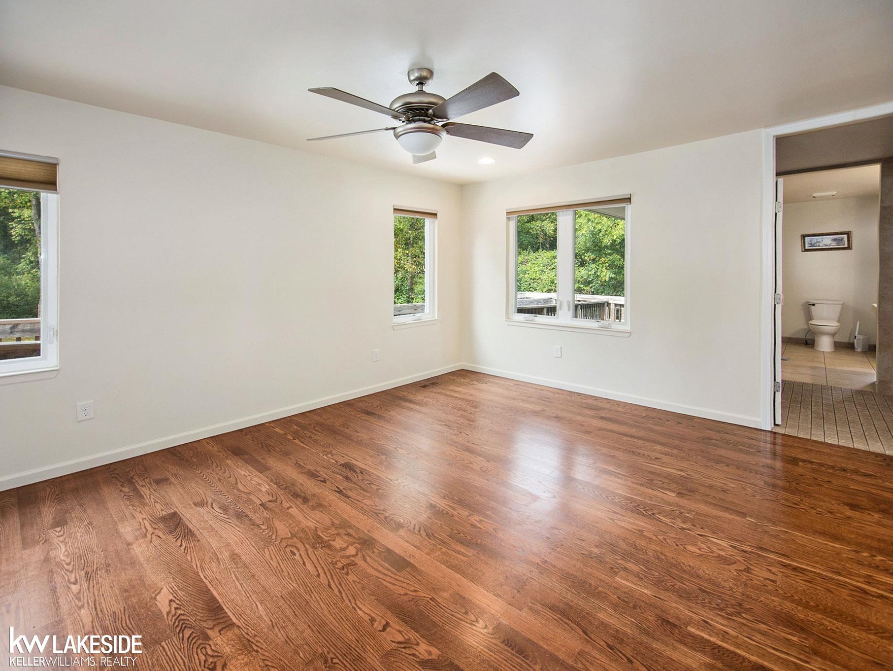 64280 Miller Road Washington, MI 48095 - Photo 12 of 30 50090498-15.JPG