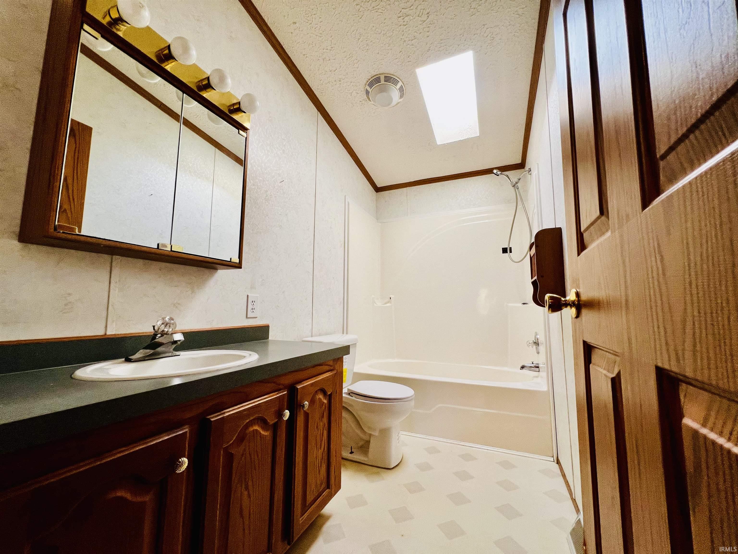 1600 Old Farm Road Bedford, IN 47421 - Photo 16 of 36