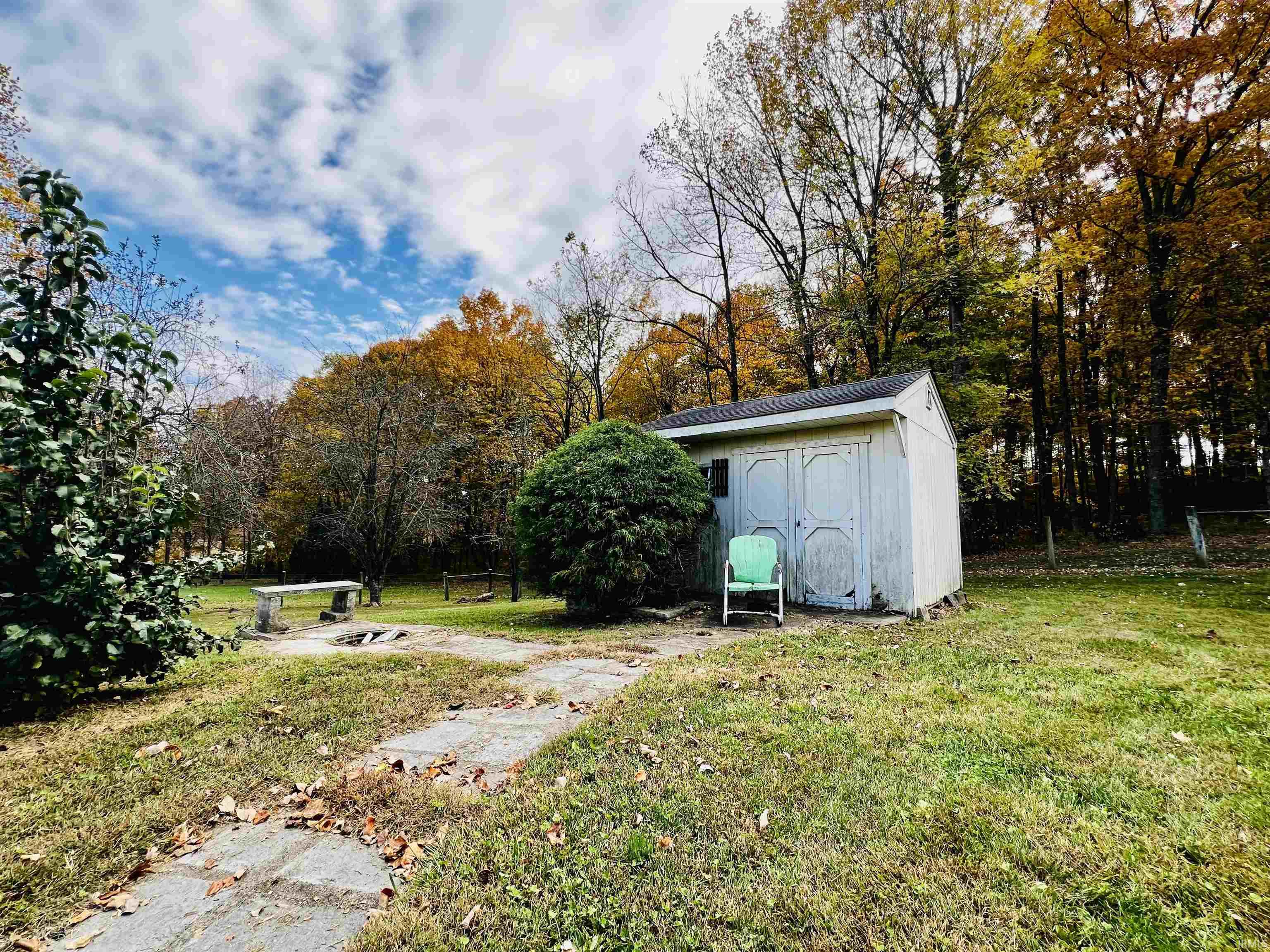 1600 Old Farm Road Bedford, IN 47421 - Photo 22 of 36