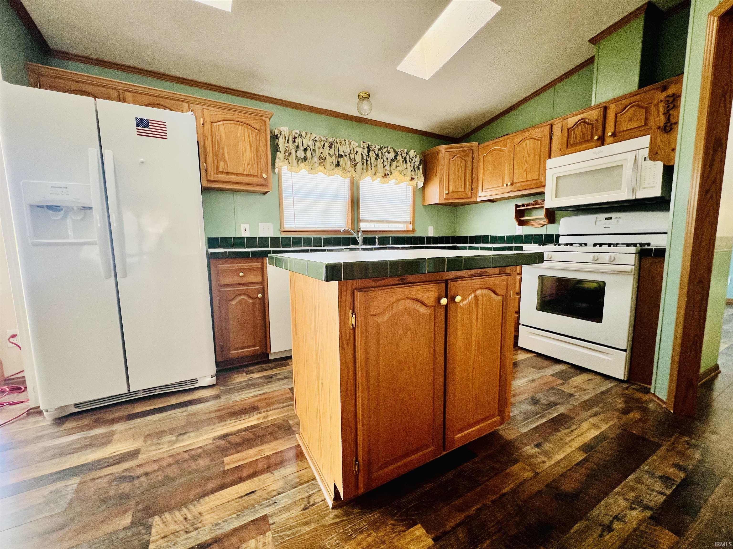 1600 Old Farm Road Bedford, IN 47421 - Photo 9 of 36