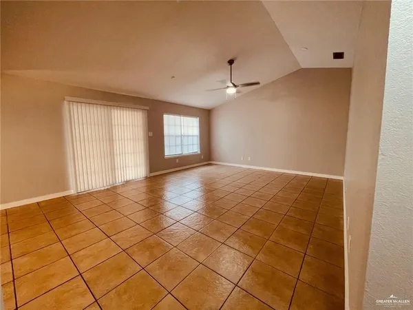$1,600 | 1206 Bluebird Avenue, McAllen, TX 78504