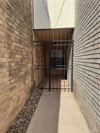 $1,600 | 1206 Bluebird Avenue, McAllen, TX 78504