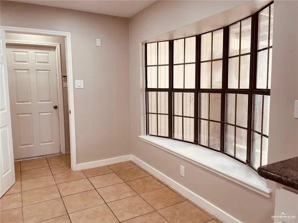 $1,600 | 1206 Bluebird Avenue, McAllen, TX 78504