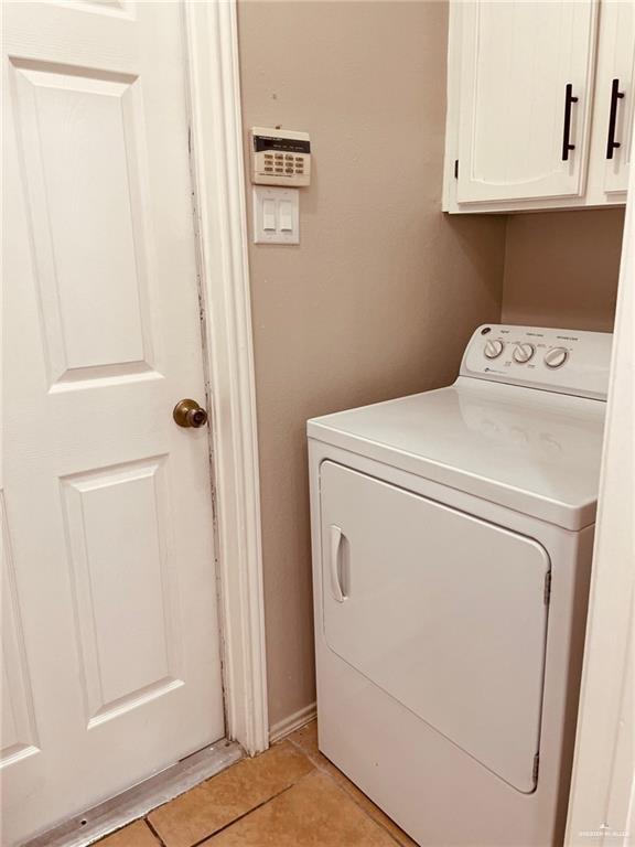 1206 Bluebird Avenue McAllen, TX 78504 - Photo 10 of 20 a utility room with dryer and washer