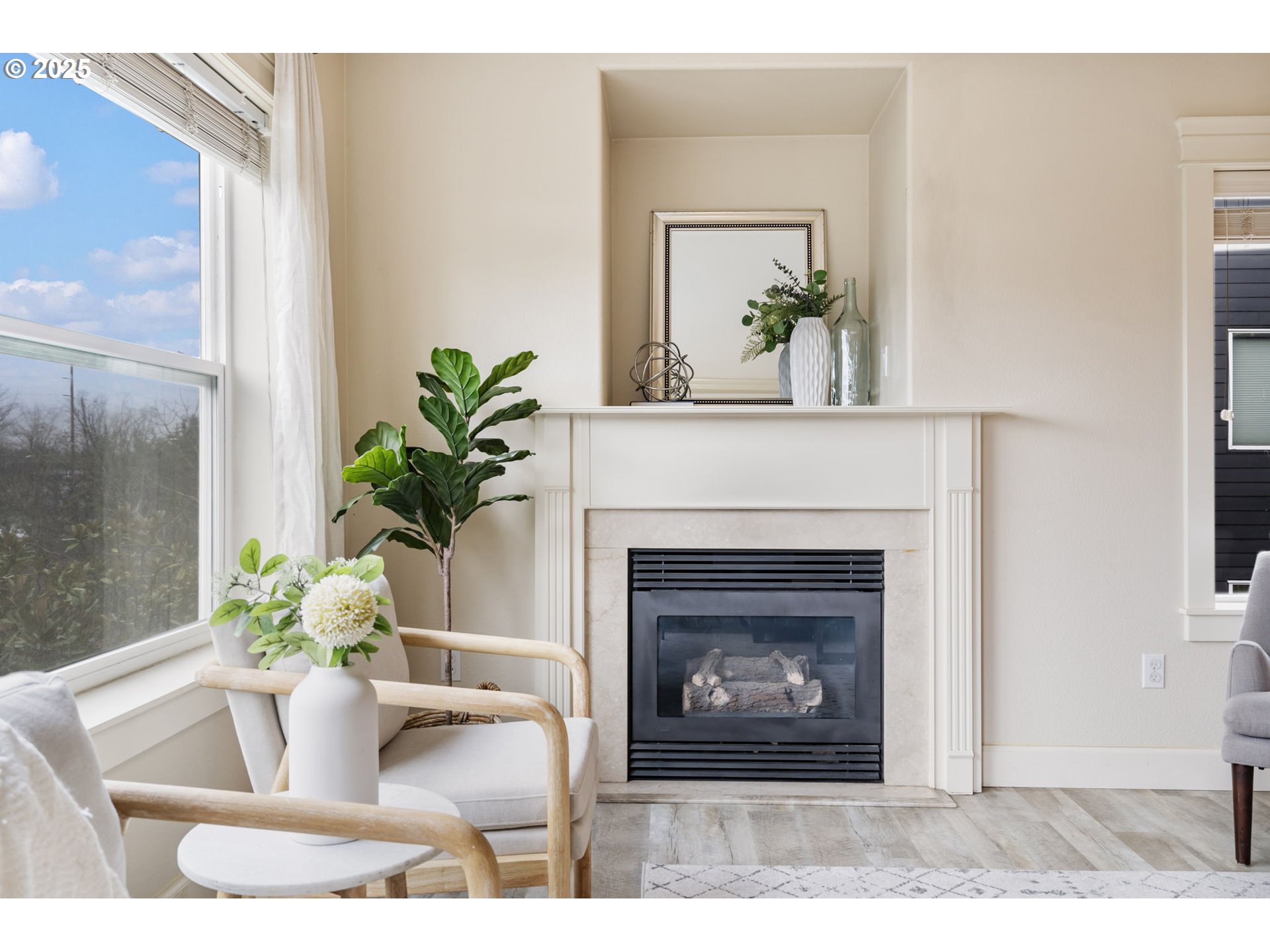 618 Southwest Nevada Street, Unit F Portland, OR 97219 - Photo 13 of 40 Gallery Image 13