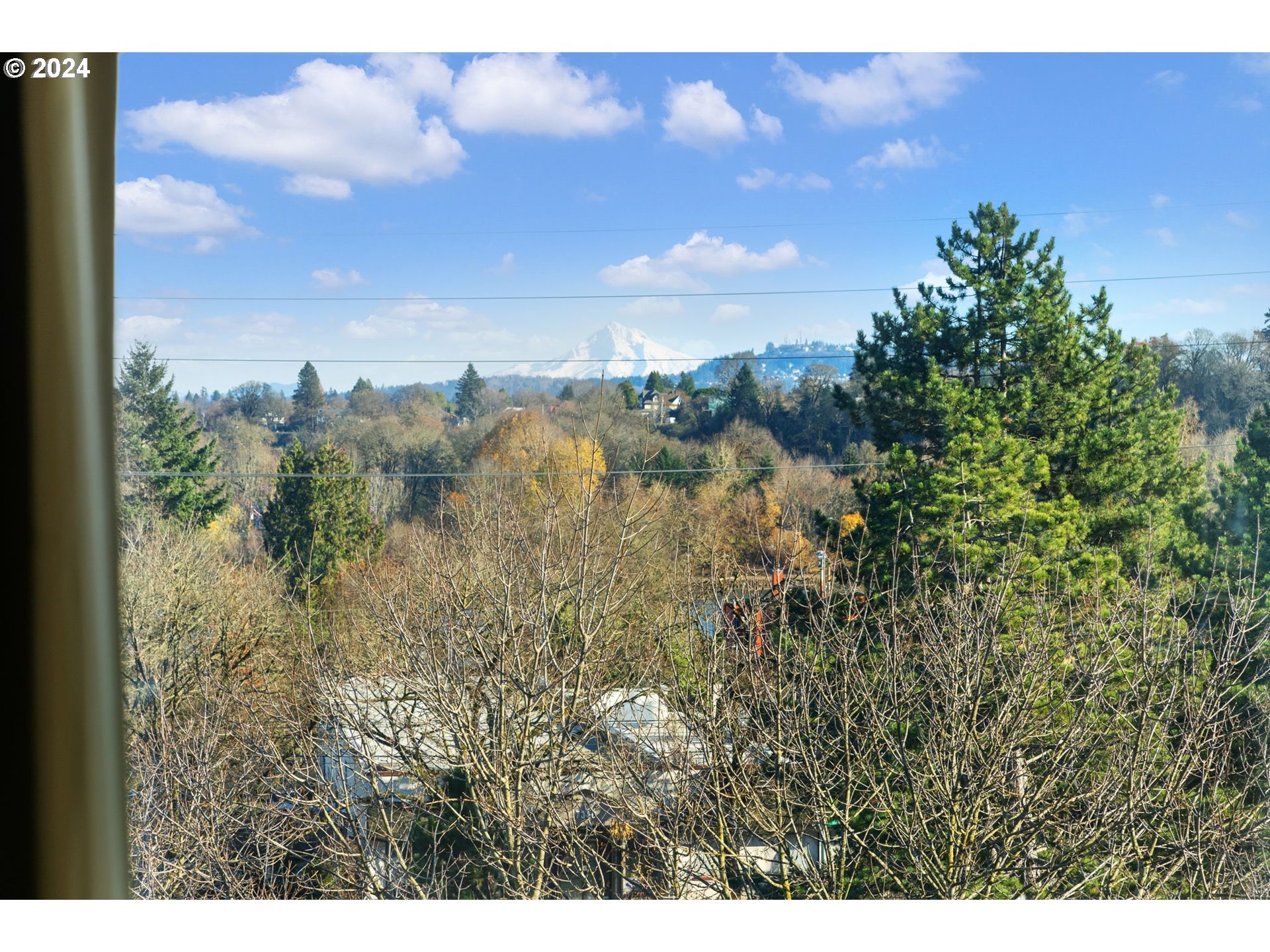 618 Southwest Nevada Street, Unit F Portland, OR 97219 - Photo 23 of 40 Gallery Image 23