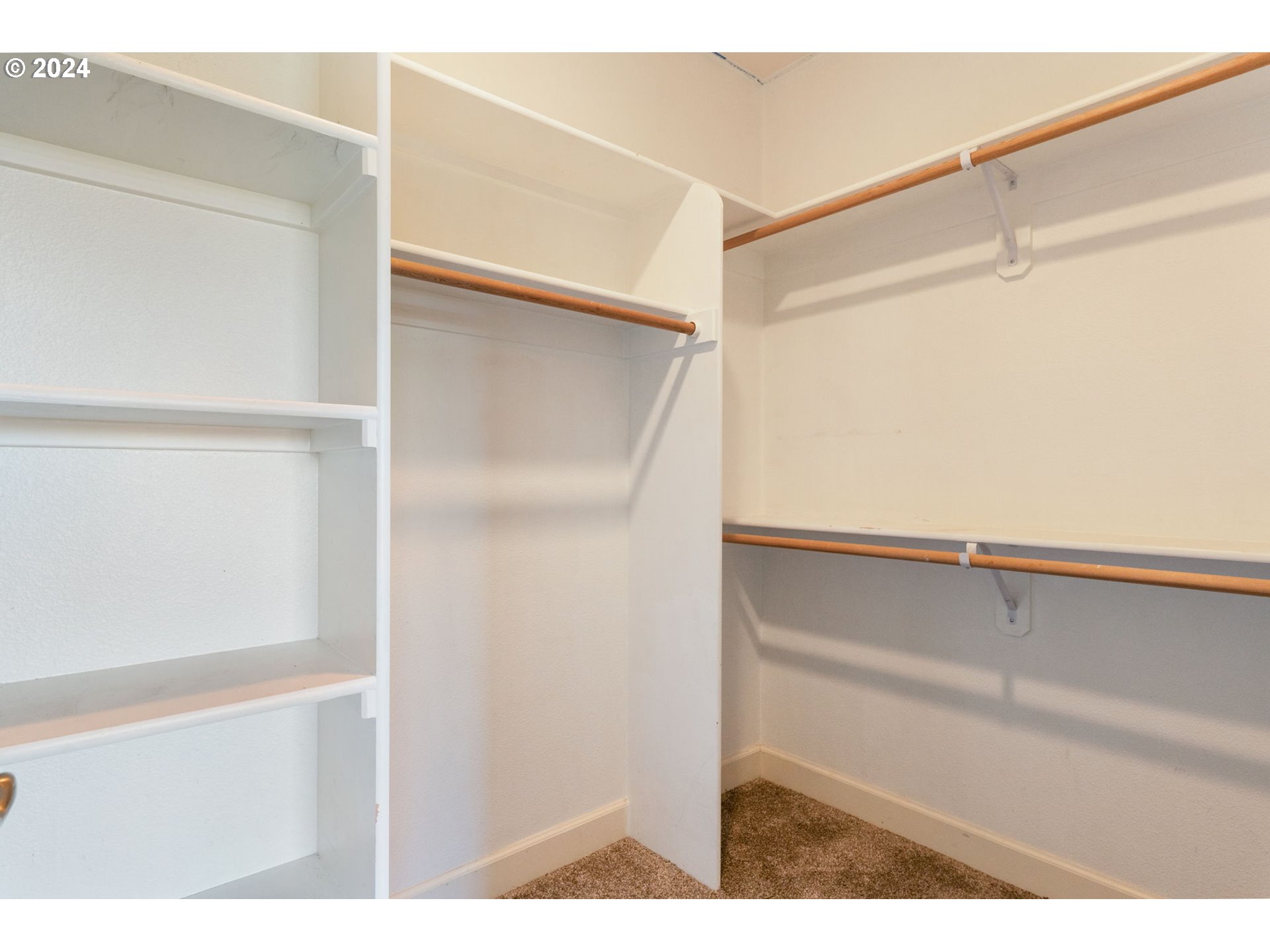 618 Southwest Nevada Street, Unit F Portland, OR 97219 - Photo 27 of 40 Gallery Image 27