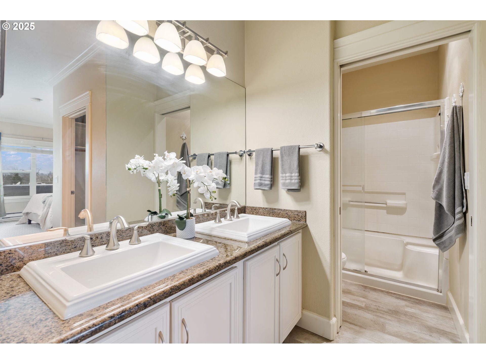 618 Southwest Nevada Street, Unit F Portland, OR 97219 - Photo 28 of 40 Gallery Image 28