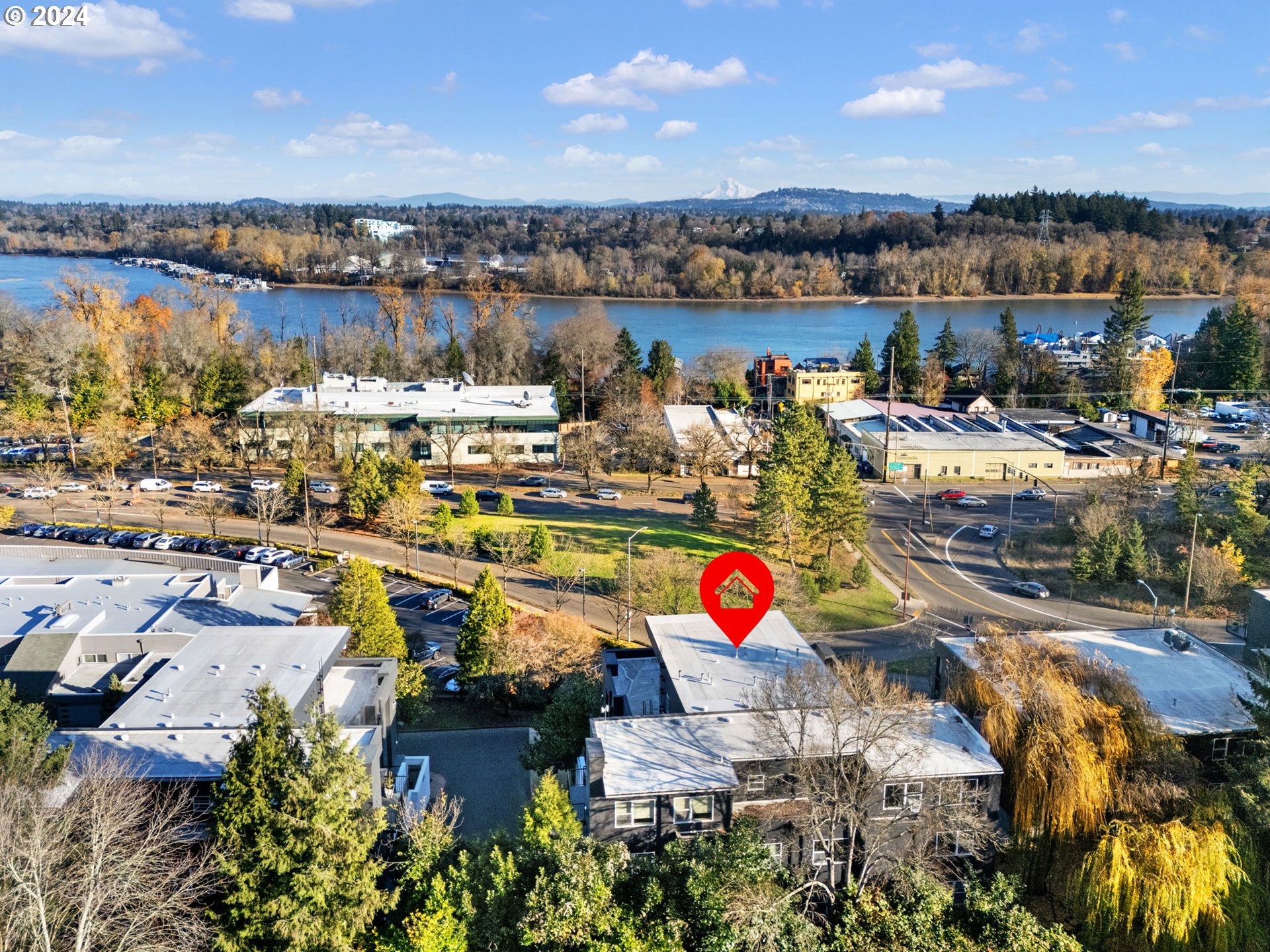 618 Southwest Nevada Street, Unit F Portland, OR 97219 - Photo 37 of 40 Gallery Image 37