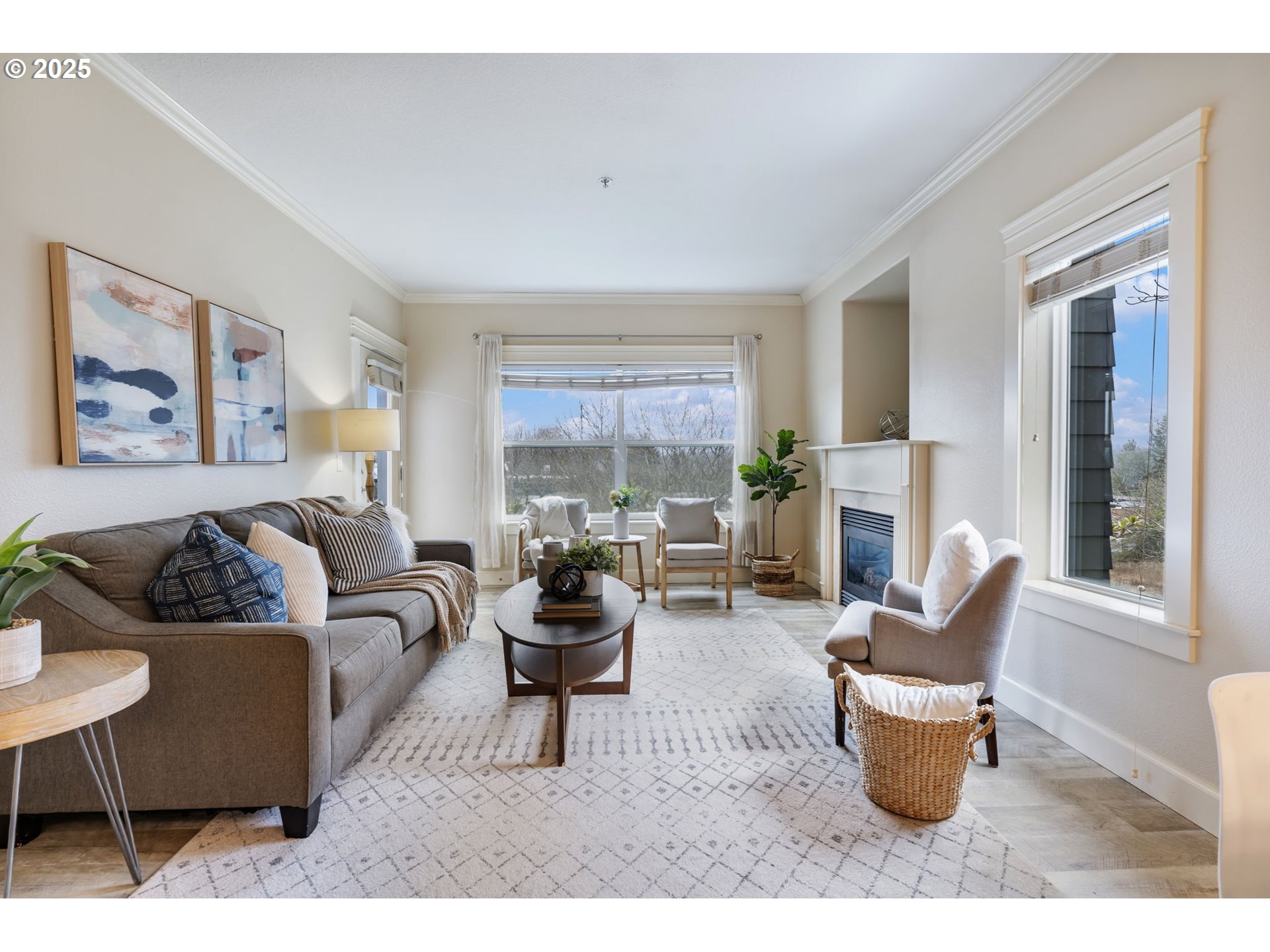 618 Southwest Nevada Street, Unit F Portland, OR 97219 - Photo 10 of 40 Gallery Image 10