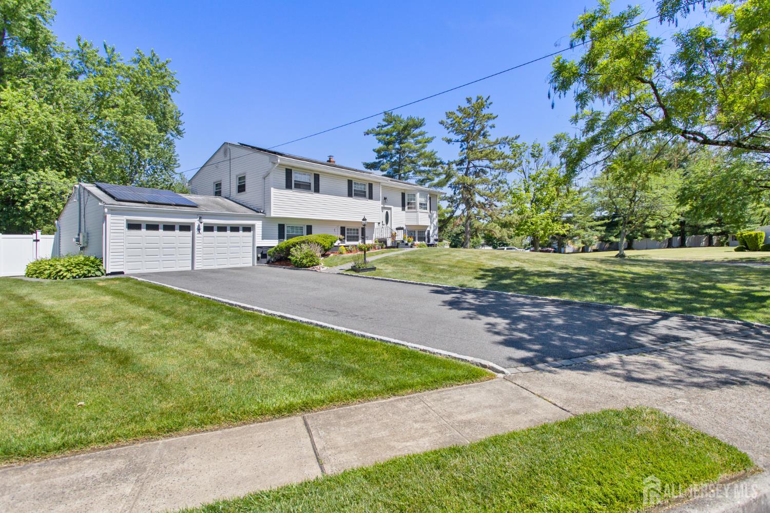 7 Vauxhall Road East Brunswick, NJ 08816 - Photo 3 of 38