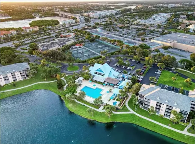 $369,900 | 353 Highway 1, Unit E103, Jupiter, FL 33477