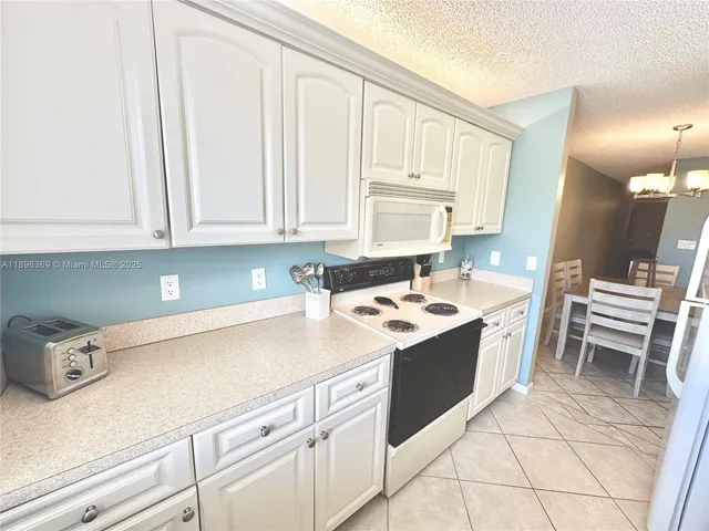 $369,900 | 353 Highway 1, Unit E103, Jupiter, FL 33477