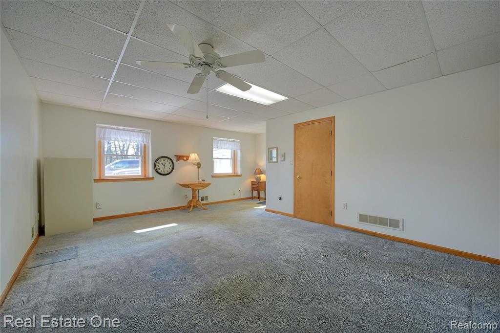 944 Pine Tree Road Lake Orion, MI 48362 - Photo 48 of 81 Gallery Image 48
