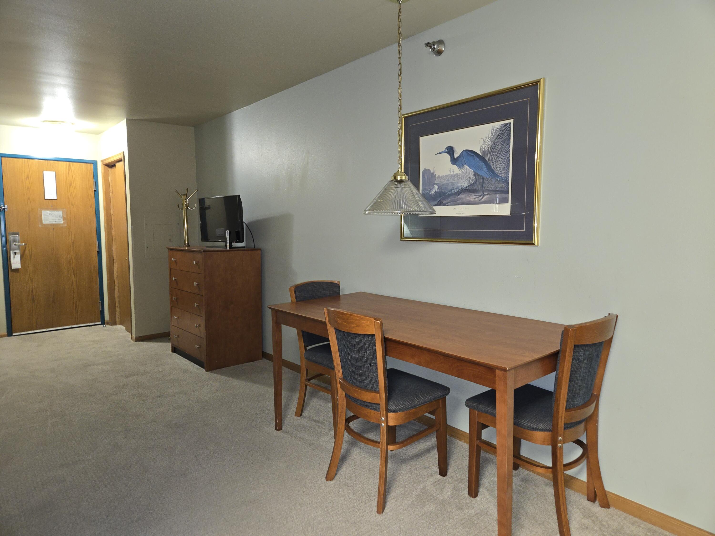 111 Center Street, Unit 235 Lake Geneva, WI 53147 - Photo 12 of 46 Dining Room