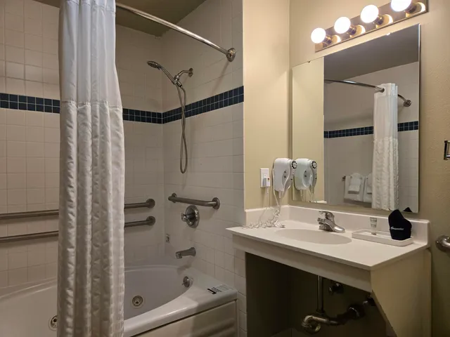 $175,000 | 111 Center Street, Unit 235, Lake Geneva, WI 53147