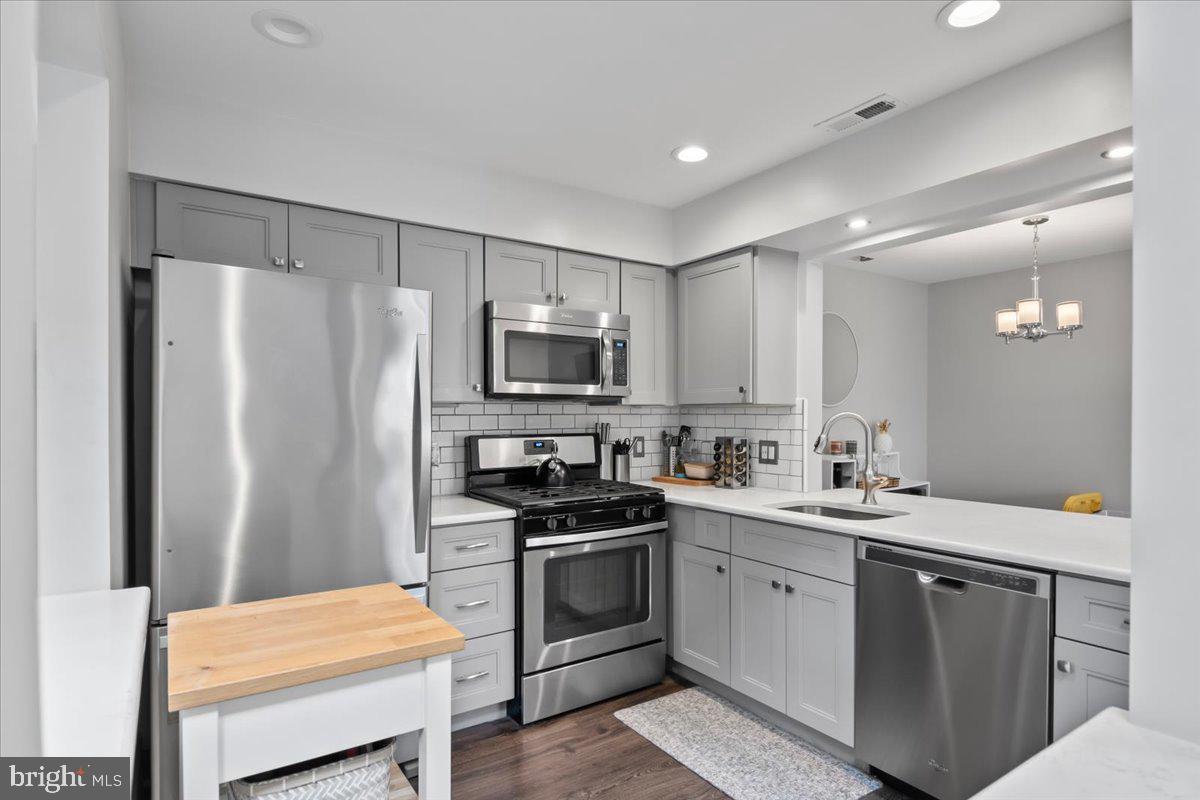 302 Wharton Road Mount Laurel, NJ 08054 - Photo 4 of 24 Gallery Image 4
