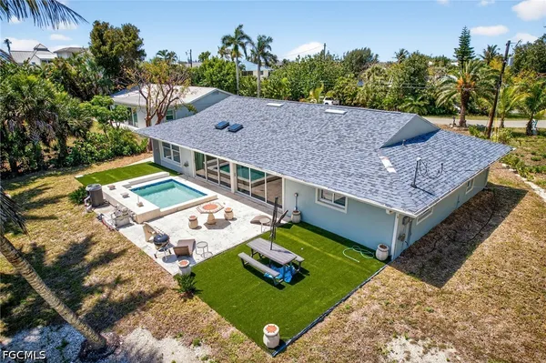 $699,000 | 1874 Ibis Lane, Sanibel, FL 33957