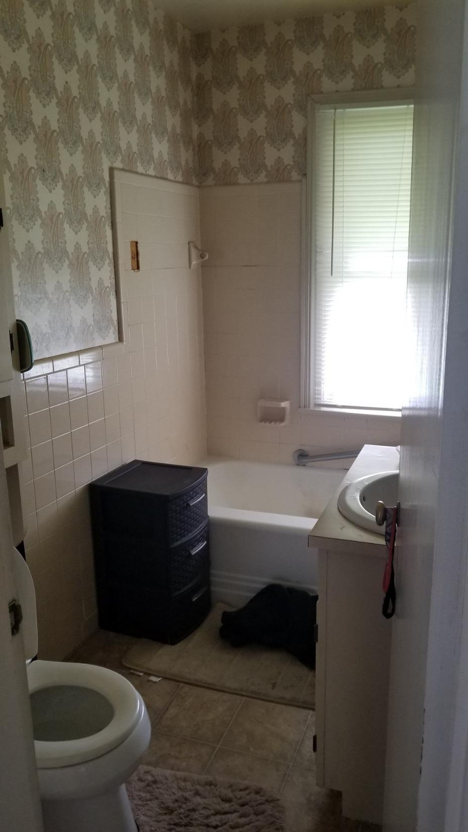 827 Hilltop Road Danville, KY 40422 - Photo 21 of 23 Bathroom
