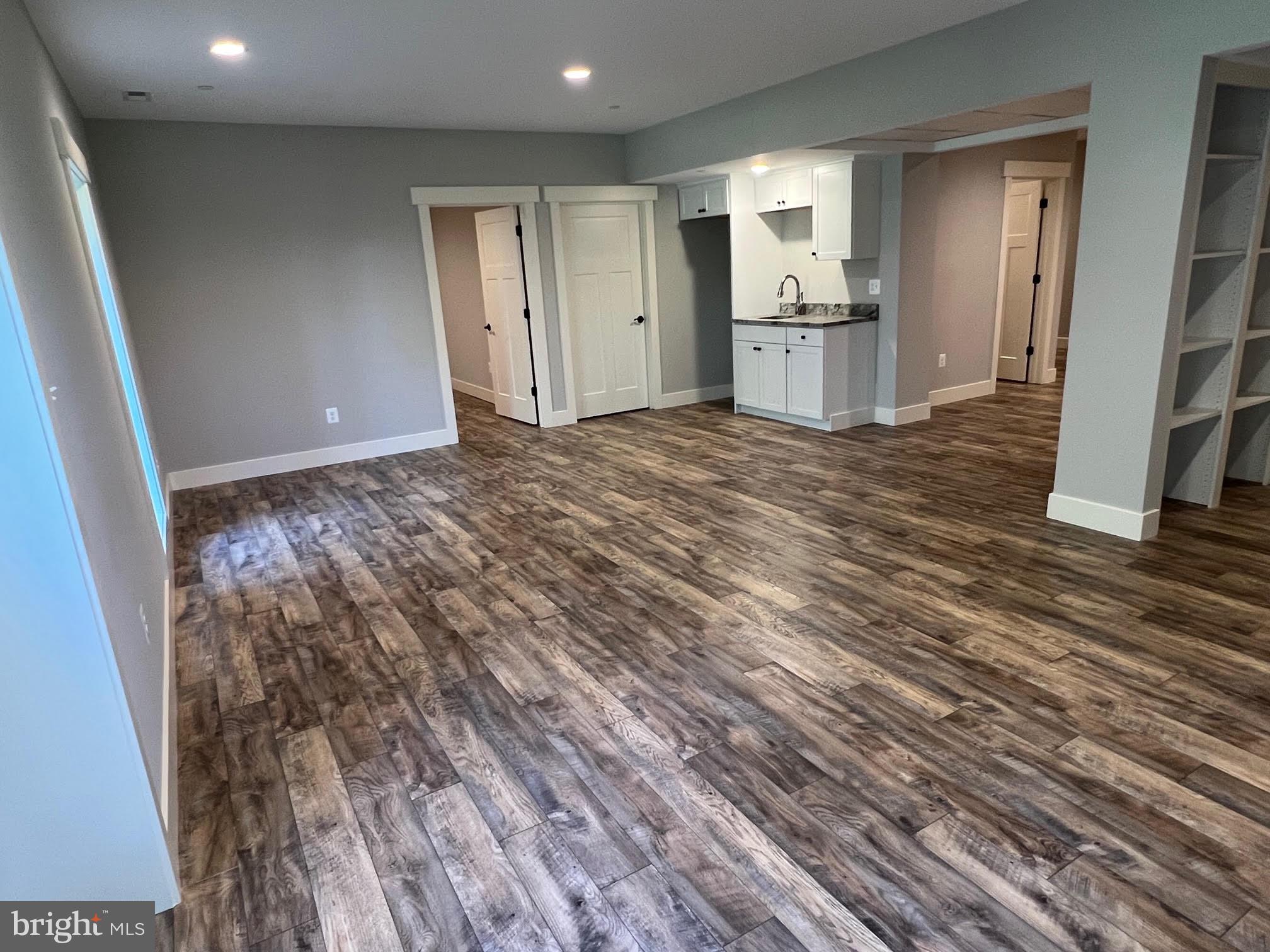1360 Bollinger Road Westminster, MD 21157 - Photo 65 of 68 Wet bar