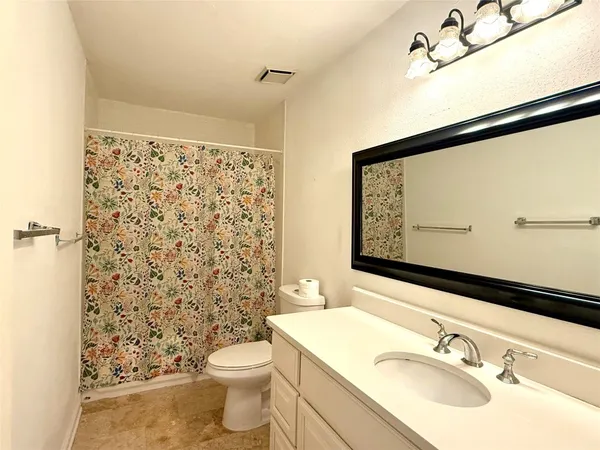 $1,695 | 13222 Pebblewalk Circle North, Houston, TX 77041
