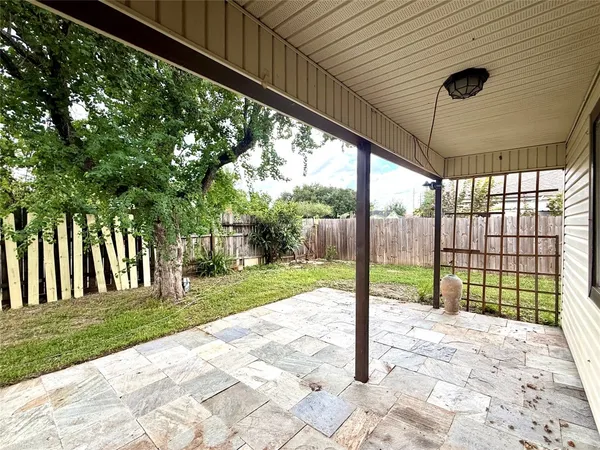 $1,695 | 13222 Pebblewalk Circle North, Houston, TX 77041
