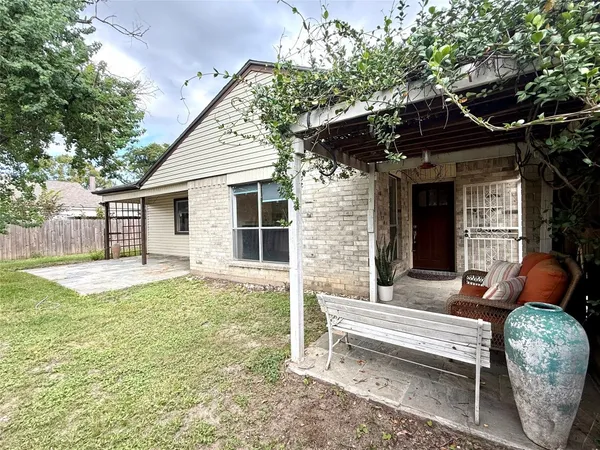 $1,695 | 13222 Pebblewalk Circle North, Houston, TX 77041