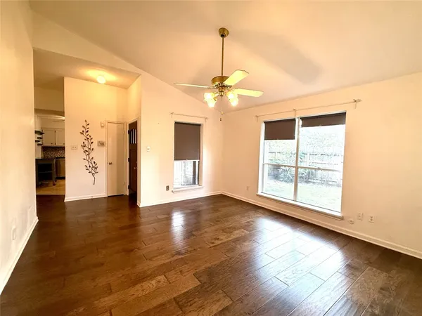 $1,695 | 13222 Pebblewalk Circle North, Houston, TX 77041