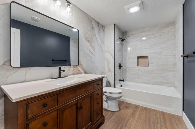 $564,900 | 5194 Sundial Lane, Woodbury, MN 55129