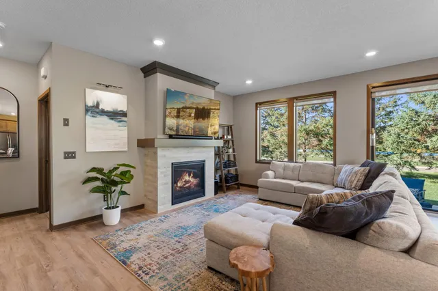 $564,900 | 5194 Sundial Lane, Woodbury, MN 55129