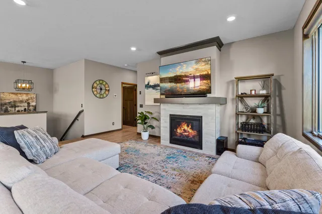 $564,900 | 5194 Sundial Lane, Woodbury, MN 55129