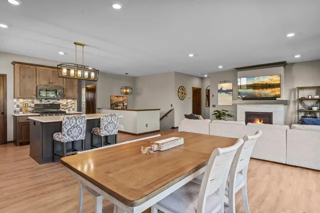 $564,900 | 5194 Sundial Lane, Woodbury, MN 55129