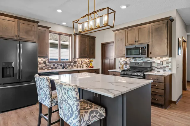 $564,900 | 5194 Sundial Lane, Woodbury, MN 55129