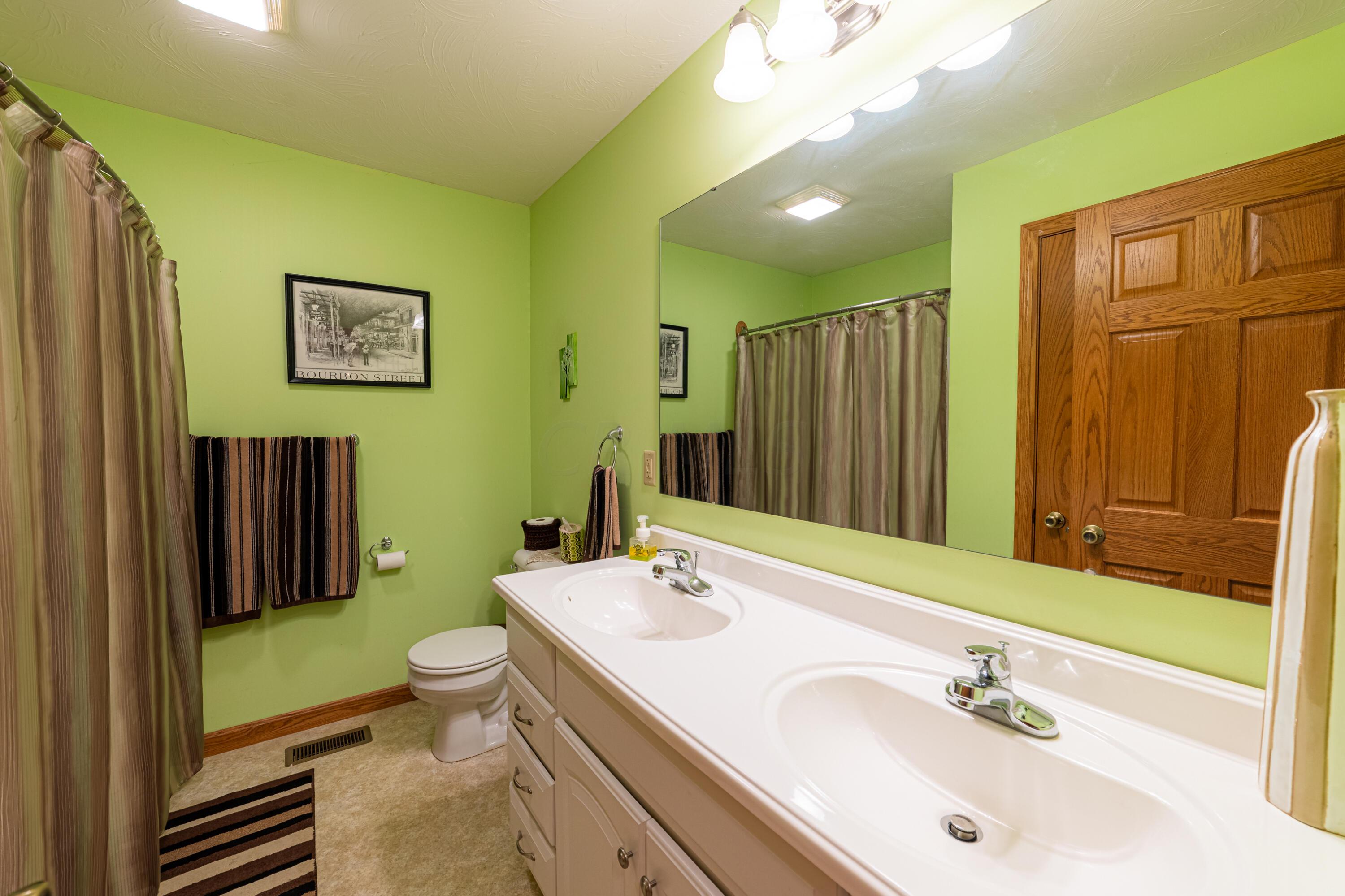 14743 Lower Fredericktown Amity Road Fredericktown, OH 43019 - Photo 29 of 33 Hall bath