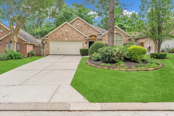 $423,000 | 7 Currymead Place, The Woodlands, TX 77382