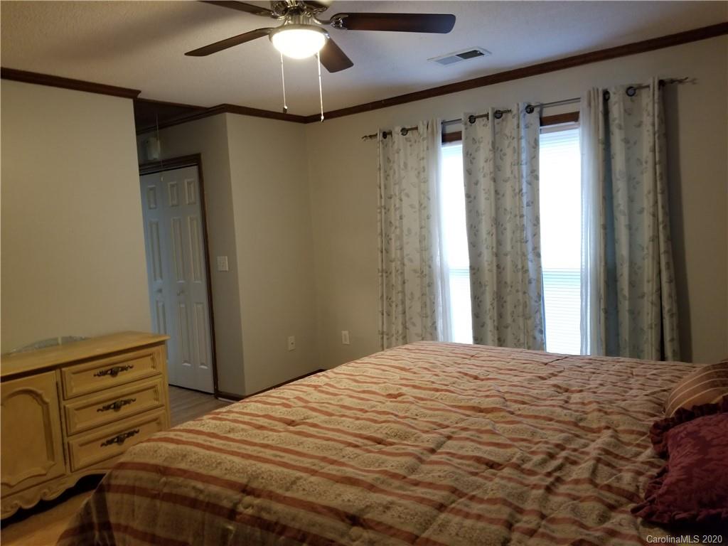 21202 Pine Ridge Drive Cornelius, NC 28031 - Photo 21 of 36