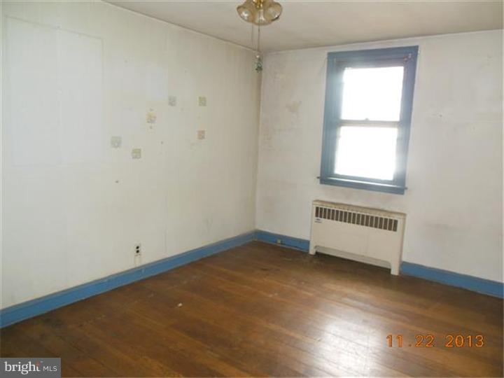 5048 Copley Road Philadelphia, PA 19144 - Photo 8 of 10 Bedroom