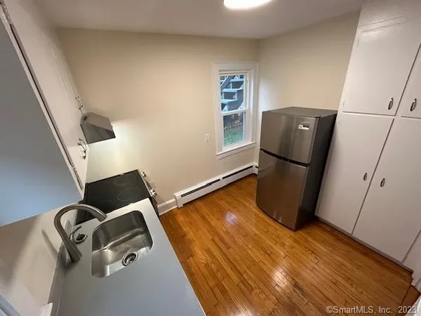 $2,800 | 12 Trumbull Street, Unit 1, Stonington, CT 06378