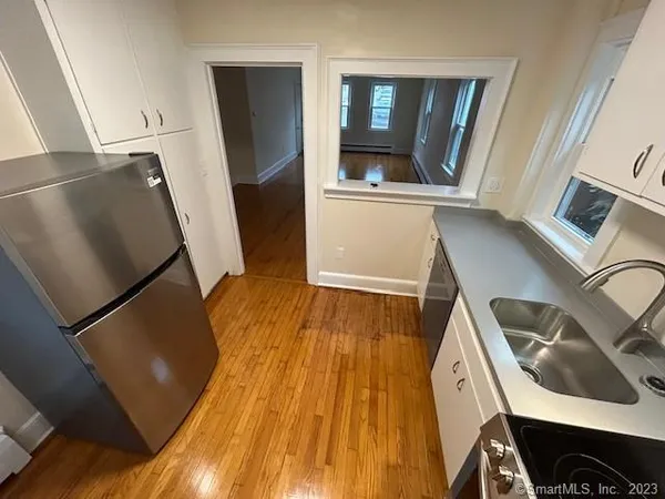 $2,800 | 12 Trumbull Street, Unit 1, Stonington, CT 06378