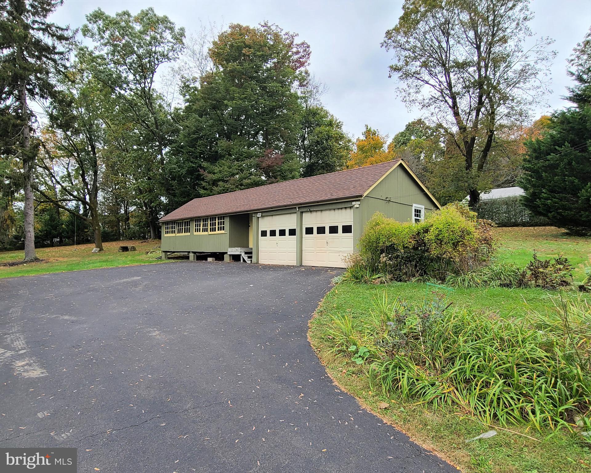 2644 Durham Road Doylestown, PA 18902 - Photo 4 of 24 Gallery Image 4