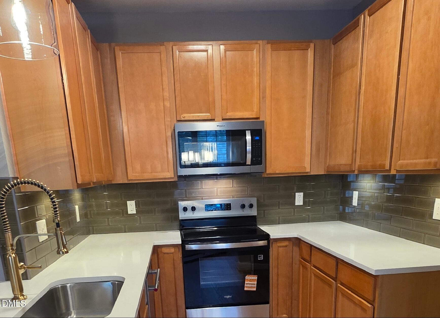 5506 Cottonrose Lane Raleigh, NC 27606 - Photo 12 of 25 1000054270