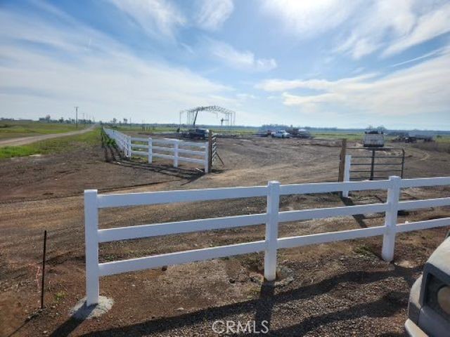 4395 Tecate Road Corning, CA 96021 - Photo 6 of 22 Separate shop gates