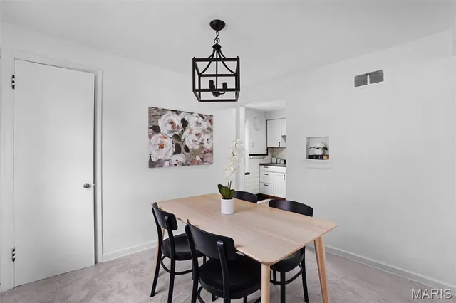 $150,000 | 813 Chain Of Rocks Drive, St. Louis, MO 63137