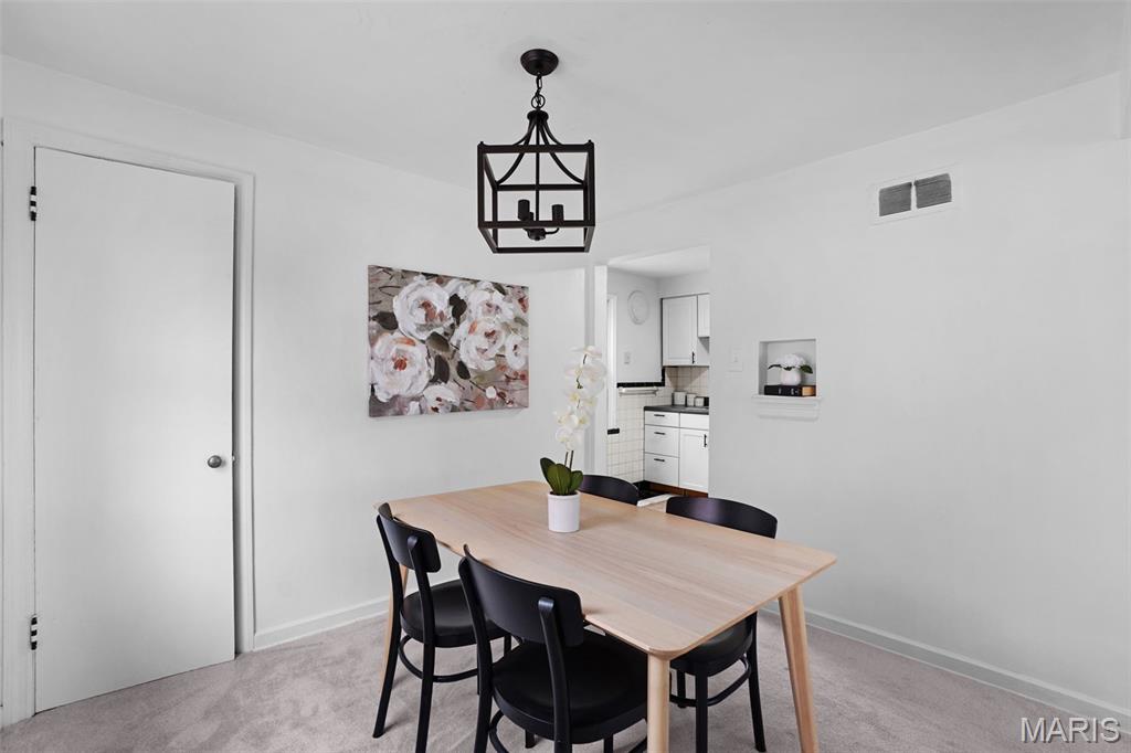 813 Chain Of Rocks Drive St. Louis, MO 63137 - Photo 8 of 22