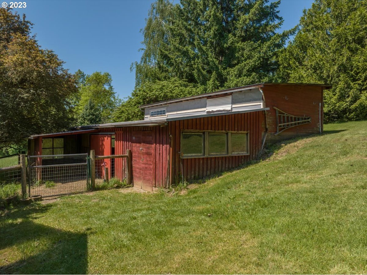 2300 Southwest Childs Road Lake Oswego, OR 97034 - Photo 30 of 38 Gallery Image 30