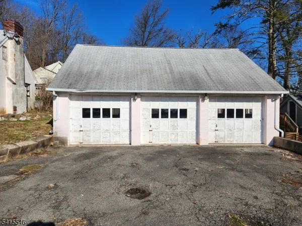 $499,900 | 116 Johnston Drive, Watchung, NJ 07069